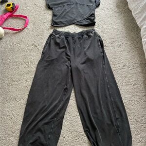We the Free People set size Large only worn one time!!